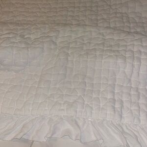 Pottery Barn Kids White linen Quilted Bedspread cover throw